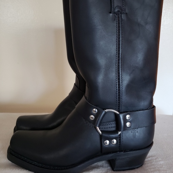 Frye Shoes - Frye Harness Boots 8M. 77300-1